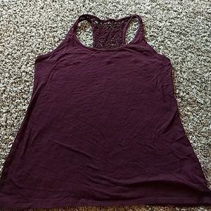 GAP maroon tank size M